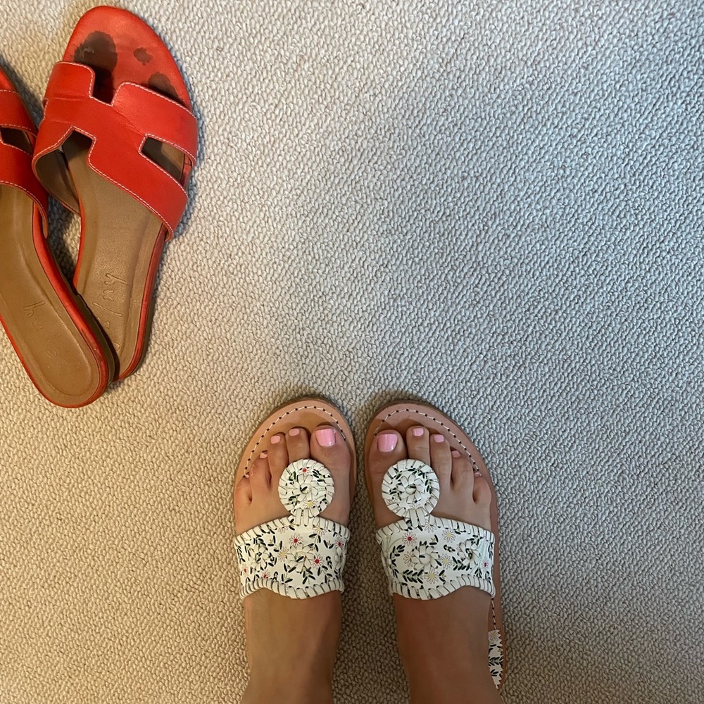 Jack Rogers floral sandals size 6m, very lightly used - Picture 2 of 4